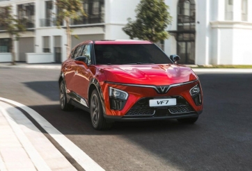 VinFast VF 7 có ưu thế gì khi cạnh tranh với nhóm xe xăng cùng phân khúc SUV cỡ C?