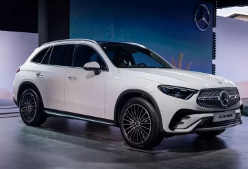 Mercedes-Benz bổ sung trang bị mới cho GLC 300 4Matic, giá bán tăng nhẹ