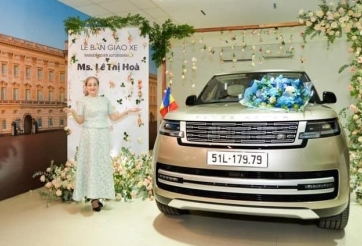 SUV hạng sang Range Rover trị giá 15 tỷ đồng Lý Nhã Kỳ tặng mẹ có gì đặc biệt?