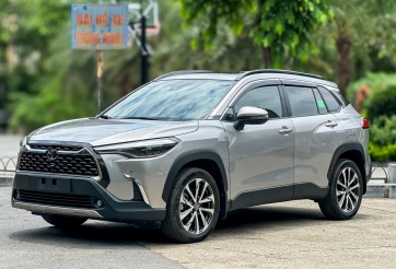 Toyota Corolla Cross 2022 lăn bánh 2 năm tại Việt Nam có giá thế nào trên sàn xe cũ?