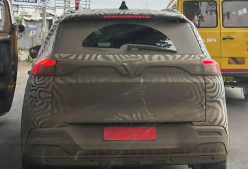 VinFast VF e34 tiếp tục bị bắt gặp trên đường chạy thử tại Ấn Độ