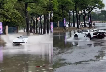 Sau cơn mưa lớn, đại gia 9x lái siêu xe Lamborghini Aventador mui trần độ SVJ ra đường để 'nghịch nước'
