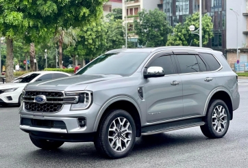 Ford Everest 2022 lăn bánh 2 năm tại Việt Nam có giá bao nhiêu trên sàn xe cũ?