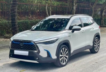 Toyota Corolla Cross Hybrid 2020 lăn bánh 3 năm tại Việt Nam bán lại với giá ngỡ ngàng