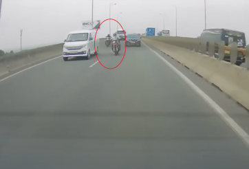 Bức xúc hai 'quái xế' chạy xe phân khối lớn vào cao tốc, lạng lách giữa dàn ô tô