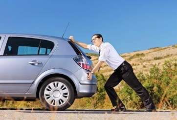 Đèn nhiên liệu bật sáng: Ô tô còn đi được bao xa và cần lưu ý những gì?