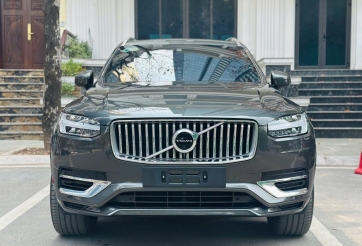 Lăn bánh 4 năm, xe sang Volvo XC90 T8 2021 bán lại với giá thế nào?