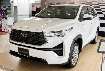 Toyota Innova Cross trở lại ngôi đầu bảng xe hybrid tại Việt Nam trong tháng 4/2025