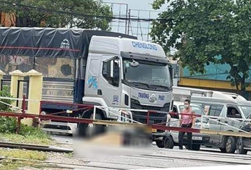 'Điểm mù' xe tải - Sát thủ vô hình trên đường: Người đi xe máy cần biết điều gì?