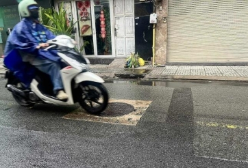 Cảnh báo tài xế: 5 mối nguy hiểm dễ gặp trên đường khi lái xe trong mùa mưa