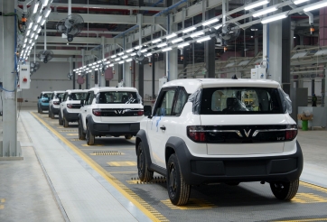 Thần tốc như VinFast: Nhà máy ô tô điện Hà Tĩnh đi vào hoạt động sau chưa đầy 7 tháng thi công