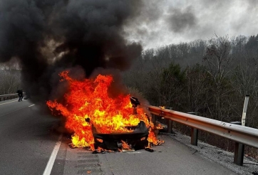 Bình cứu hoả gốc nước dễ dàng dập tắt đám cháy từ xe điện