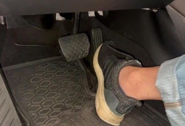 3 nguyên tắc đơn giản giúp tránh đạp nhầm chân ga, chân phanh khi lái ô tô