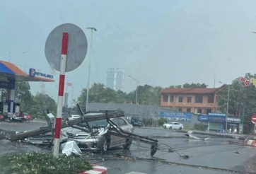 Lái xe gặp giông lốc: Những kỹ năng sống còn tài xế cần nắm vững để đảm bảo an toàn