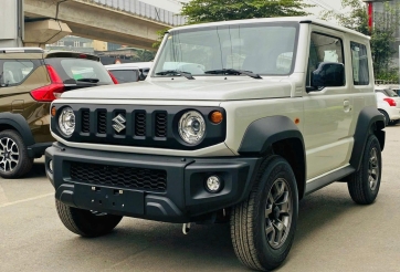 Từng bị 'kèm lạc', nay Suzuki Jimny giảm giá hơn trăm triệu để cạnh tranh