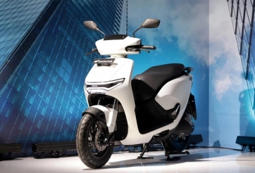 Điểm mặt loạt xe máy điện hỗ trợ hai pin đang bán tại Việt Nam