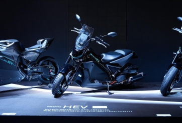 Bộ đôi xe máy hybrid của Yamaha gây chú ý tại triển lãm Nhật Bản