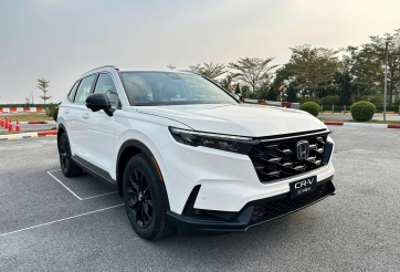 Cận cảnh Honda CR-V e:HEV L lắp ráp tại Việt Nam: Bản giá 'mềm', ưu tiên tính thực dụng