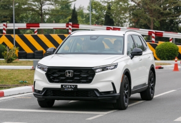 Honda CR-V e:HEV 2026 chính thức có giá bán tại Việt Nam, khởi điểm từ 1,17 tỷ đồng