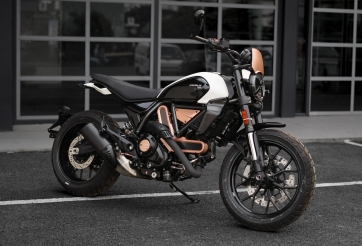 Ducati Scrambler Rizoma - Phiên bản kỷ niệm 10 năm về Việt Nam, giá ngang SUV hạng A