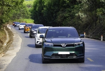 Bí quyết đi xa bằng xe điện an toàn, tránh áp lực trạm sạc ngày Tết