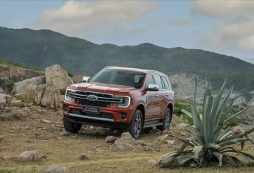 Doanh số SUV hạng D giảm mạnh trong tháng Tết, Ford Everest tiếp tục dẫn đầu