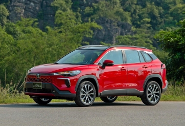 Điểm danh 4 mẫu xe hybrid tại Việt Nam 'vượt mặt' bản xăng về doanh số