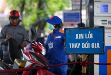 Giá xăng dầu hôm nay 26/4: Liên tục biến động