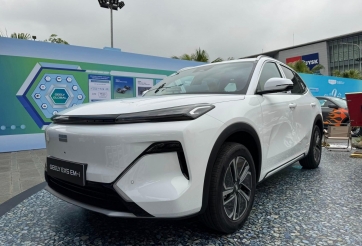 Chi tiết Geely EX5 EM-i vừa ra mắt Việt Nam: Có thể chạy điện 170 km, giá từ 789 triệu đồng