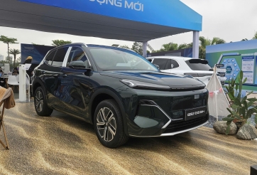 Vừa trình làng, Geely EX5 EM-i đã xác lập 3 kỷ lục tại thị trường Việt