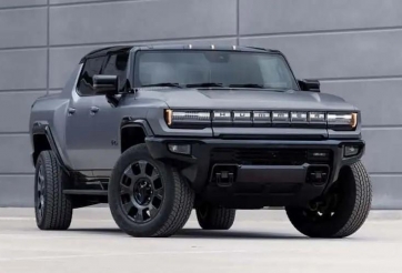 Vì sao xe điện lại nặng hơn xe xăng? Liệu công nghệ mới có giúp xe điện nhẹ hơn trong tương lai?