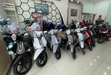 Xe máy xăng vẫn được lòng người Việt giữa làn sóng điện hóa