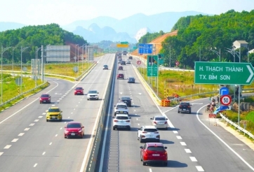 Chuẩn bị gì trước chuyến đi xa bằng ô tô dịp lễ? Những lưu ý không nên bỏ qua