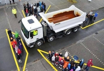 Hiểm họa giao thông quen thuộc: Vì sao nhiều người vẫn xem nhẹ điểm mù xe tải?