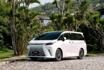 Thêm hai mẫu xe Lexus hybrid tại Việt Nam được hạ giá, giảm cao nhất 360 triệu đồng