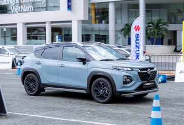 Suzuki Fronx giảm tới 90 triệu đồng tại đại lý, giá thực tế thấp hơn cả hatchback hạng A