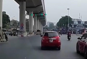 Gặp đèn xanh chưa hết giây đã chuyển đỏ, tài xế có bị xử phạt?