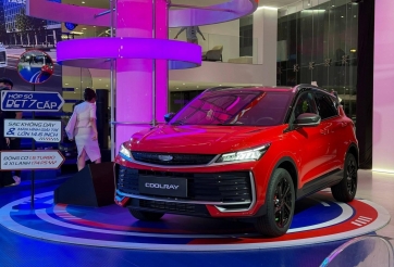 Geely Coolray 2026 chốt giá từ 499 triệu đồng tại Việt Nam, 'phả hơi nóng' lên Xforce, Creta