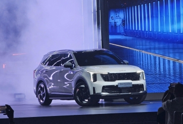 Kia Sorento Hybrid trình làng khách Việt, giá bán dự kiến cao hơn bản xăng/dầu
