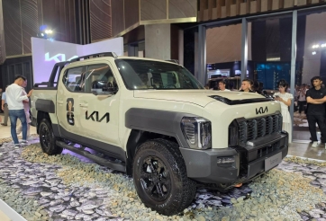 Cận cảnh Kia Tasman được trưng bày tại Việt Nam: Bản X-Pro thiên về off-road, tải hơn 1 tấn, kéo tối đa 3,5 tấn