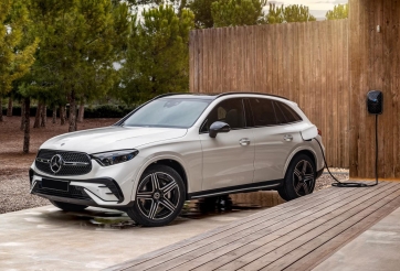 Đại lý báo Mercedes-Benz GLC 350e 4MATIC sắp về Việt Nam: SUV hybrid cắm sạc, giá dự kiến hơn 3 tỷ đồng