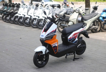 Chi tiết xe máy điện VinFast Flazz Max vừa về đại lý: Chạy tối đa 85 km/sạc, giá từ 15 triệu đồng