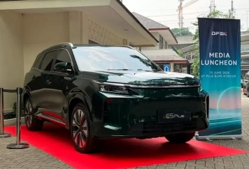 DFSK E5 Plus lộ diện tại Đông Nam Á: 'Ăn xăng' chỉ 1,25 lít/100 km, rộng cửa về Việt Nam