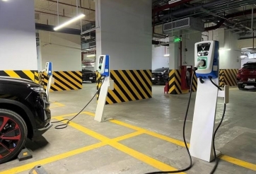 Chung cư phải có khu vực để xe, sạc xe điện và đổi pin đạt chuẩn