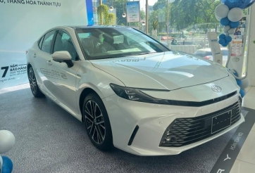 Toyota Việt Nam tinh giản danh mục sản phẩm: Camry chỉ còn 1 bản hybrid, Fortuner bỏ các bản máy dầu