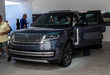 Range Rover Electric lộ diện: SUV thuần điện đầu tiên của hãng, chạy tối đa hơn 483 km/sạc
