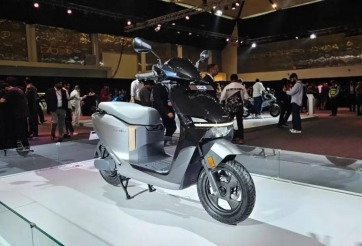 Honda giới thiệu xe máy điện mới, chạy tối đa 145 km/lần sạc