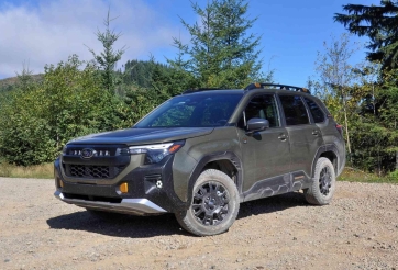 Subaru Forester bỏ xa Mazda CX-5 tại thị trường này: Khoảng cách doanh số ngày càng lớn
