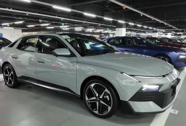 Cận cảnh Hyundai Elantra thế hệ mới: Dáng xe thể thao hơn, màn hình tới 14,6 inch