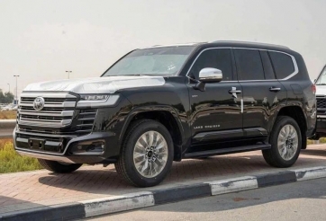 Toyota Land Cruiser LC300 hybrid lộ dán nhãn năng lượng, ngày ra mắt Việt Nam đang đến gần?